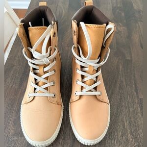 Timberland Tan and Dark Brown Boots